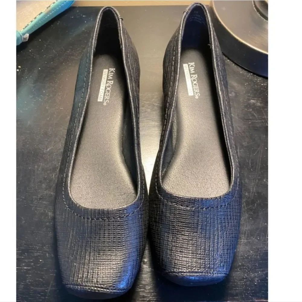 KIM ROGERS MEMORY FOAM ROUND TOE SLIP-ON WOMEN"S FLAT SHOE
